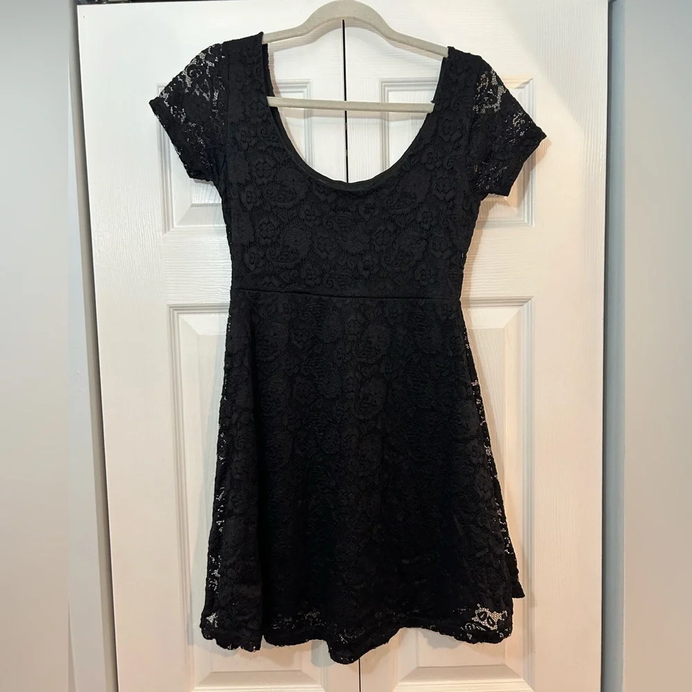 Diva Apparel Black Lace Skater Dress Womens L Fit Flare Short Sleeve LBD - Picture 5 of 5